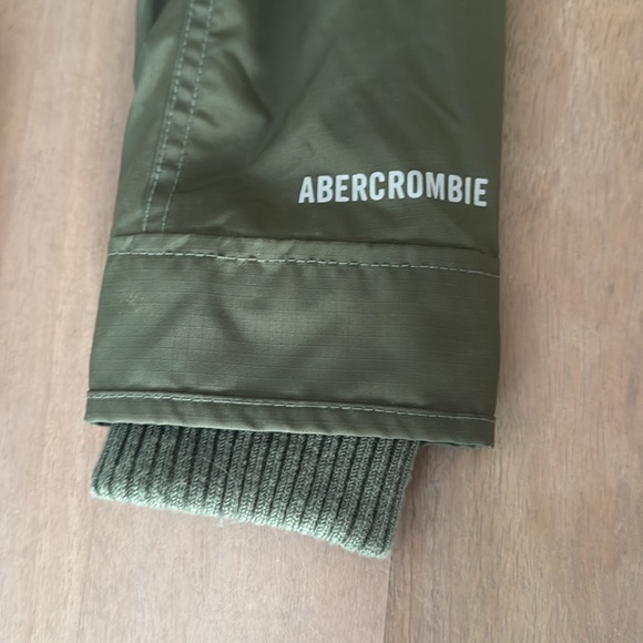 Women’s Abercrombie, winter jacket - Picture 2 of 6